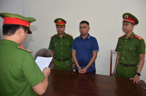 Công an TP Đà Nẵng bắt giam nhân viên ngân hàng lừa đảo hơn 15 tỷ đồng