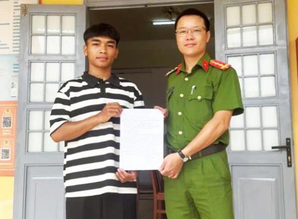 Sau khi xem phim Mưa đỏ, thanh niên tình nguyện tham gia nghĩa vụ CAND