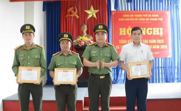 Chuyên đề Công an TP Đà Nẵng phát huy tốt vai trò nòng cốt của tờ báo Công an nhân dân trên mặt trận văn hóa- tư tưởng