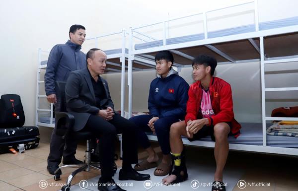 Bùi Vĩ Hào và Nguyễn Tân được động viên
