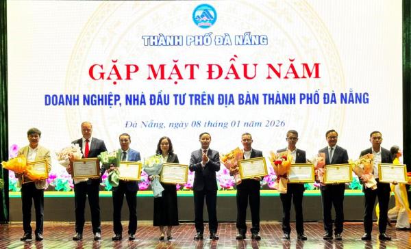Tiếp tục tạo điều kiện thuận lợi cho doanh nghiệp đầu tư, phát triển sản xuất, kinh doanh
