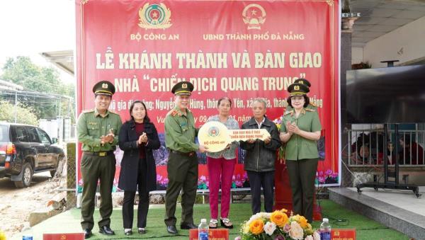 Chiến dịch Quang Trung: Thần tốc bàn giao nhà mới cho hộ gia đình ở xã Vu Gia