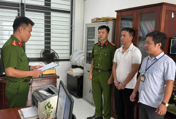 Lừa đảo, chiếm đoạt hàng tỷ đồng bằng bánh vẽ đầu tư vàng, mua bán sim đẹp