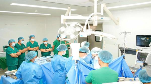 Bệnh viện Trung ương Huế chuyển giao kỹ thuật phẫu thuật tim cho Bệnh viện C Đà Nẵng