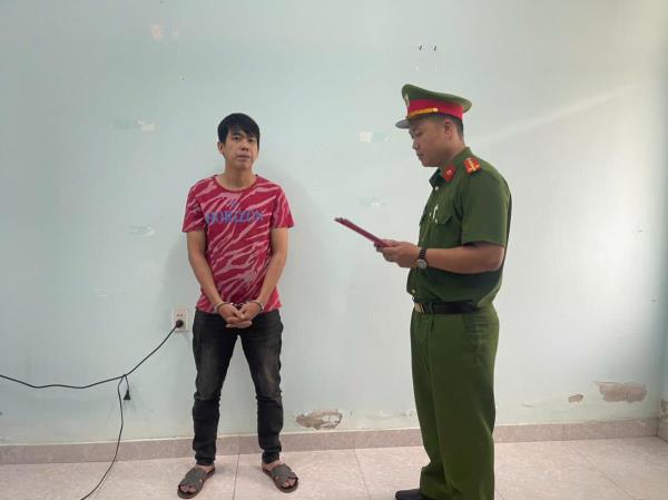 Bắt tạm giam đạo chích