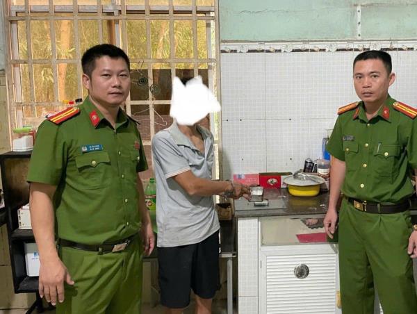 Bắt đối tượng tàng trữ 27 gói ma túy