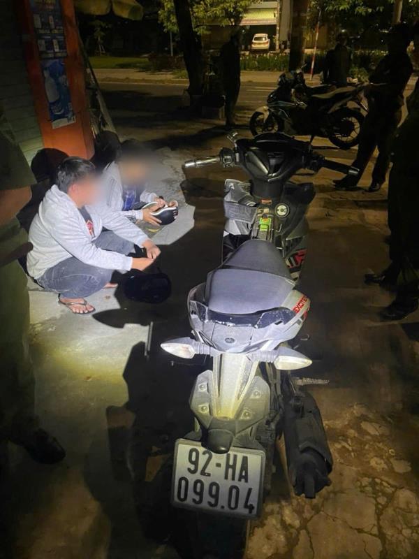 Công an phường An Khê phát hiện 3 đối tượng vừa trộm xe máy trong đêm