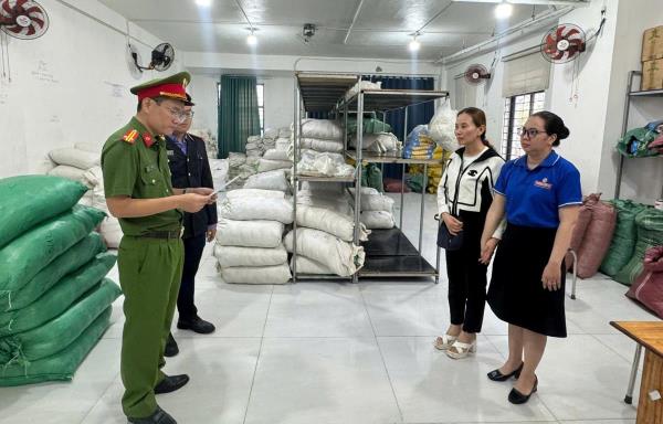Công an TP Đà Nẵng quyết liệt đấu tranh với thực phẩm giả, thực phẩm kém chất lượng