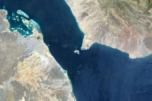 Vận tải qua eo biển Hormuz tê liệt hoàn toàn sau quyết định phong tỏa của Tổng thống Trump