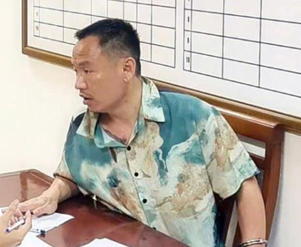 Truy bắt đối tượng người nước ngoài nổ súng sau va chạm giao thông