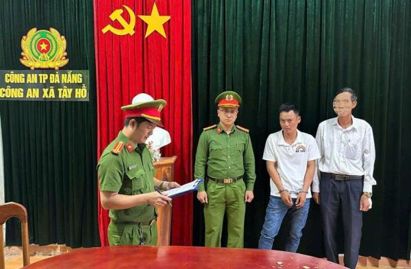 Côn đồ lại xộ khám