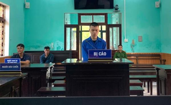 Nam thanh niên lãnh án tù vì tiếp tay rửa tiền cho đường dây lừa đảo