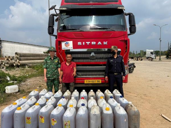Đà Nẵng bắt giữ vụ vận chuyển dầu Diesel qua biên giới