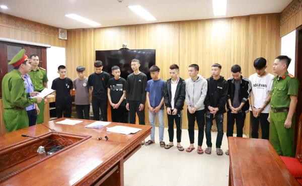 Khởi tố nhiều thanh, thiếu niên coi thường pháp luật, dùng bạo lực để giải quyết mâu thuẫn