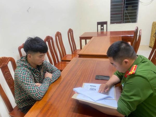 Khởi tố bác thằng bần mê cờ bạc trực tuyến