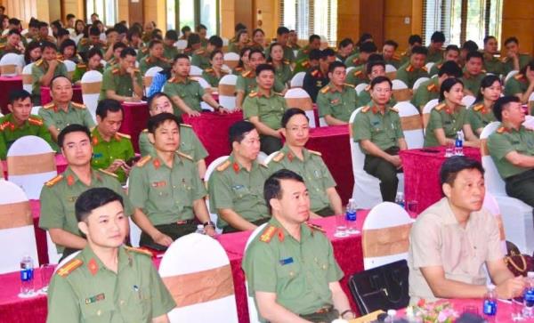 Hơn 400 học viên tham dự lớp bồi dưỡng nghiệp vụ báo chí, truyền thông trong Công an nhân dân