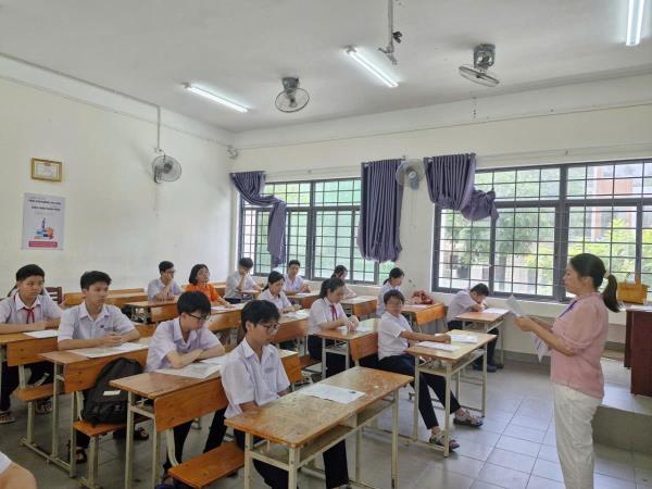 Kỳ thi tuyển sinh vào lớp 10 THPT tại Đà Nẵng: 1 thí sinh bị đình chỉ thi vì sử dụng điện thoại trong phòng thi