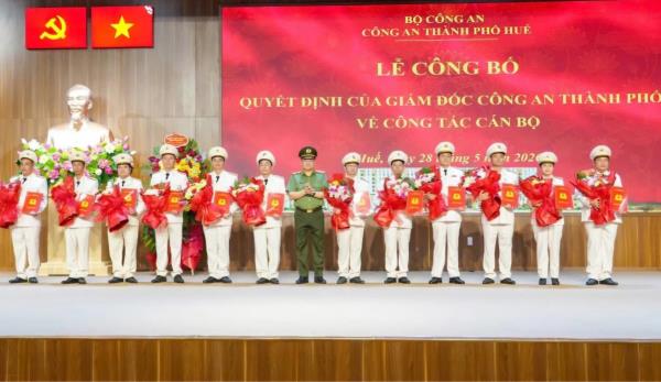 Nhiều trưởng phòng Công an TP Huế nhận nhiệm vụ mới