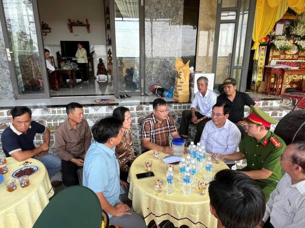 Khẩn trương điều tra, làm rõ vụ cháy ô-tô xảy ra tại cây xăng khu vực xã Thăng Điền