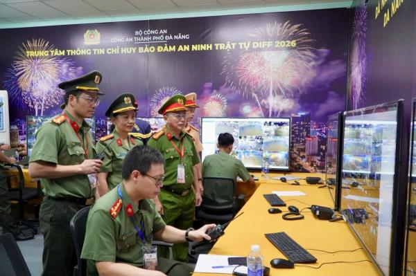 Công an Đà Nẵng căng mình bảo vệ bình yên đêm khai mạc DIFF 2026
