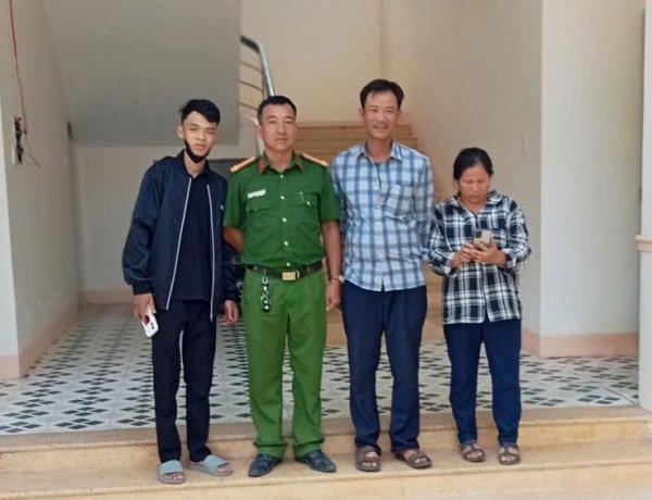 Công an xã Phú Ninh hỗ trợ tìm công dân bị câm điếc rời nhà đi chơi xa