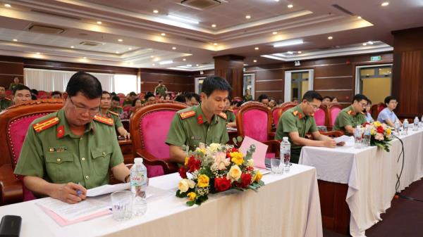 Khai giảng lớp tập huấn công tác bưu chính, văn thư, lưu trữ trong Công an nhân dân năm 2026