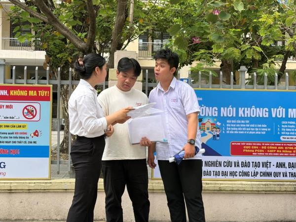 Ngày thi cuối cùng Kỳ thi tốt nghiệp THPT 2026 tại Đà Nẵng: Nhiều cung bậc cảm xúc