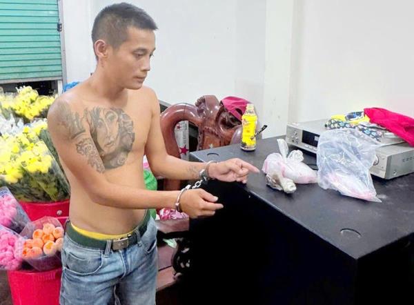 Bắt người mua ra kẻ bán
