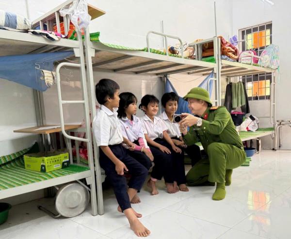 Ba Nhất- Vững chắc Thế trận lòng dân (Bài 2: Camera chạy bằng cơm góp phần xây dựng an ninh cơ sở vững mạnh)