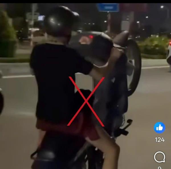 Xử lý nam thanh niên bốc đầu xe mô tô sau vài giờ clip lan truyền trên mạng