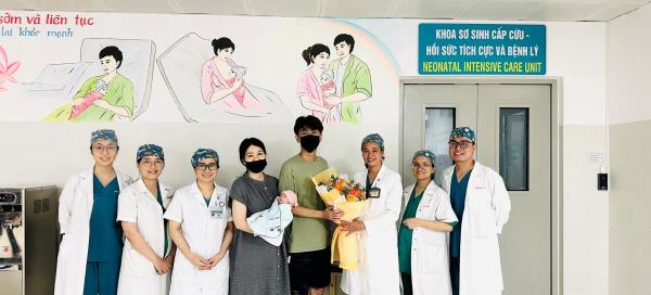 Du khách Singapore: Cảm ơn tập thể Bệnh viện Phụ sản - Nhi Đà Nẵng đã cứu vợ con tôi