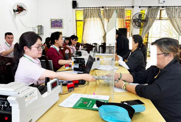 Hơn 225.600 hộ nghèo và các đối tượng chính sách được vay vốn ưu đãi của Nhà nước