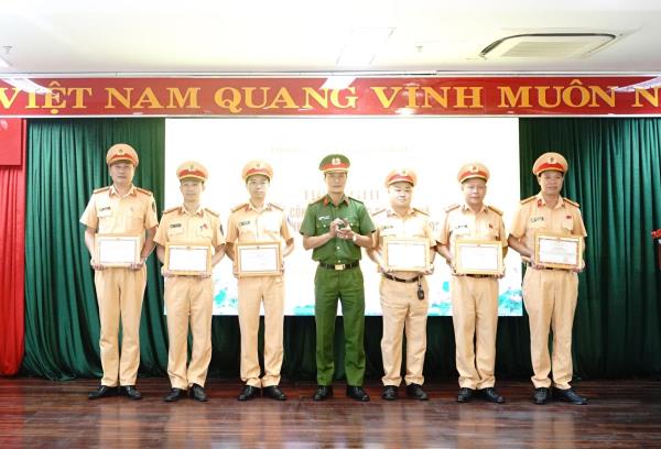Xây dựng lực lượng CSGT chính quy, hiện đại, đáp ứng yêu cầu nhiệm vụ mới