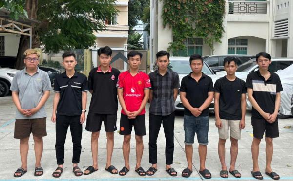 Đánh sập nhóm đánh bạc trực tuyến núp bóng quán cà-phê