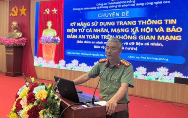 Tập huấn bảo vệ nền tảng tư tưởng của Đảng trên không gian mạng cho gần 300 cán bộ, đảng viên