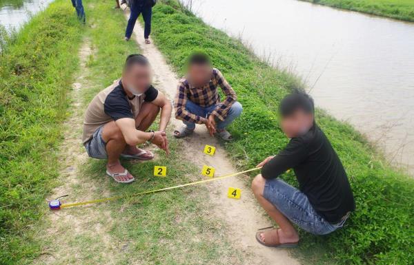 Ra đồng… đập đá