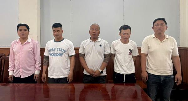 Khởi tố 5 đối tượng có hành vi cướp tài sản