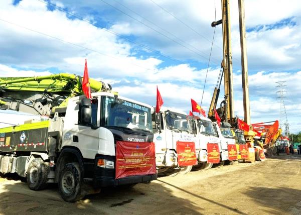 Khởi công 2 dự án trọng điểm Cụm nút giao thông Hòa Xuân và Phát triển thích ứng tích hợp TP Đà Nẵng