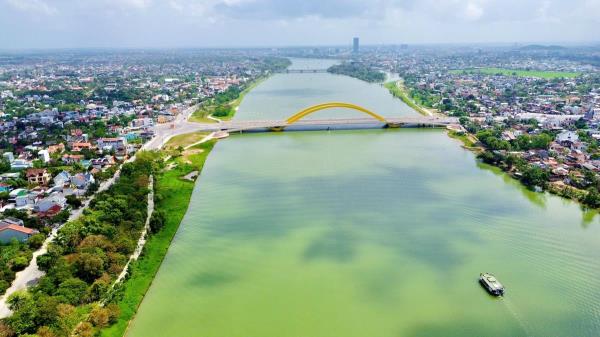 TP Huế nghiên cứu khai thác du lịch trên sông Hương gắn với thoát lũ