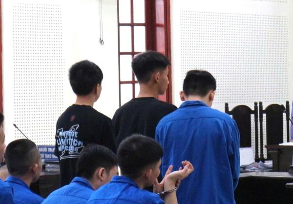 Nhóm thanh niên trả giá đắt vì dùng hung khí giải quyết mâu thuẫn