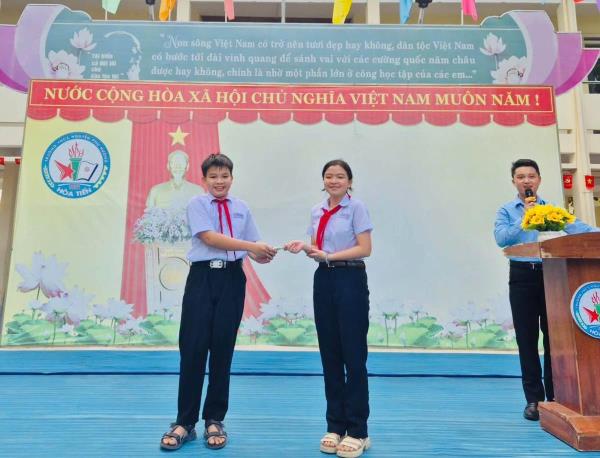 Tuyên dương học sinh ngoan