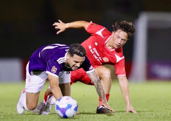 Khai màn rực rỡ V-League 2026/27: Ông lớn thị uy