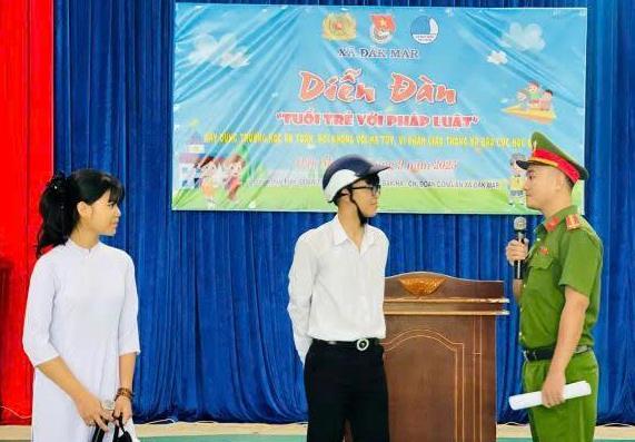 Tuyên truyền, nâng cao nhận thức pháp luật cho học sinh