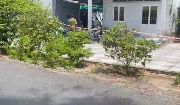 Cụ bà 74 tuổi bị hành hung, cướp vàng khi ở nhà một mình