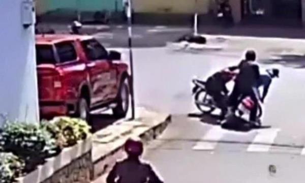 Trước đụng xe, sau đánh người