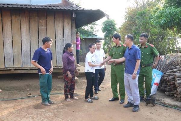 Niềm vui ngày trở về và lời cảnh tỉnh từ chính nạn nhân bị lừa việc nhẹ lương cao