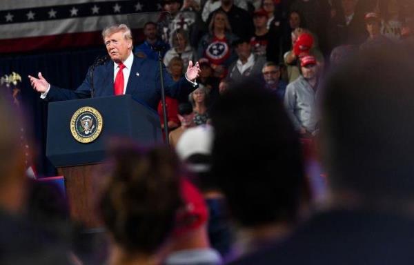 Ông Trump chạy nước rút trước bầu cử giữa nhiệm kỳ