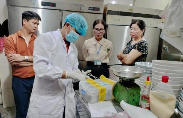 Có 91 ca ngộ độc do ăn bánh mì Phượng