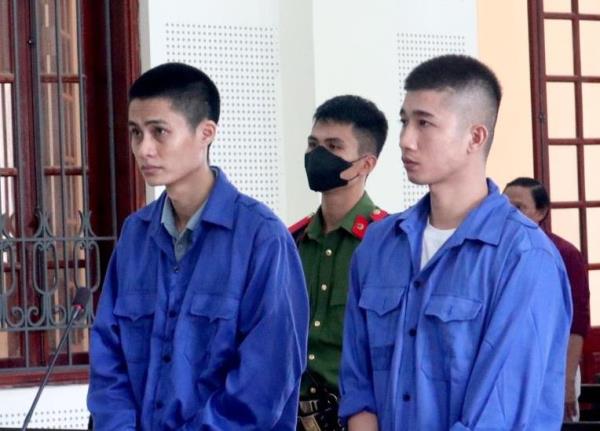 Kẻ bán, người mua cùng xộ khám