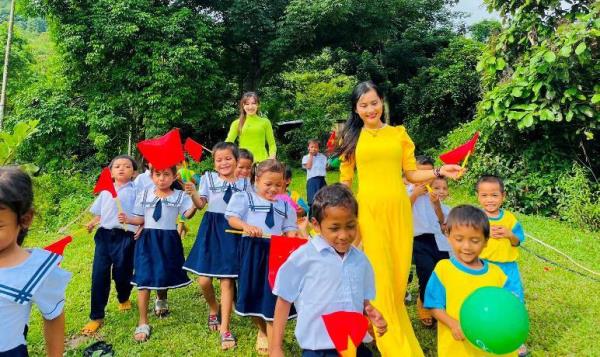 Nhớ sao những mùa tựu trường năm cũ...